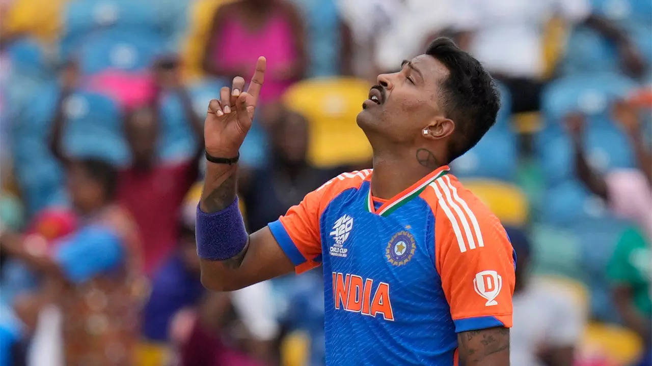 Bangar 'surprised' with Hardik's removal as T20I captain, says injustice...
