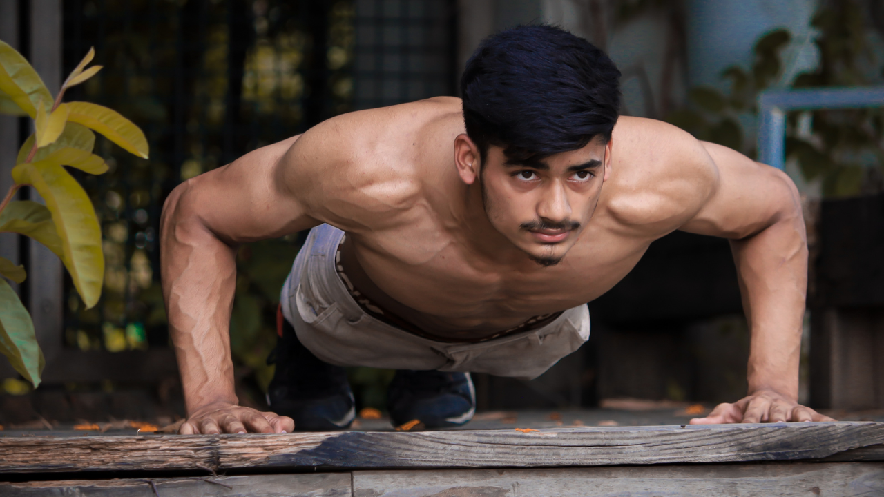 6 variations of push-ups for hitting different body muscles