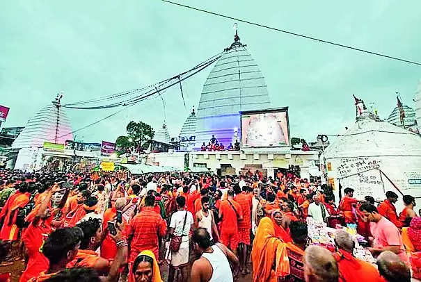 Babadham, Basukinath observe first Monday under tight security