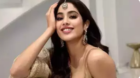 Janhvi Kapoor opens up on the concept of situationships: 'It feels like a very retarded....' | Hindi Movie News Filmymeet