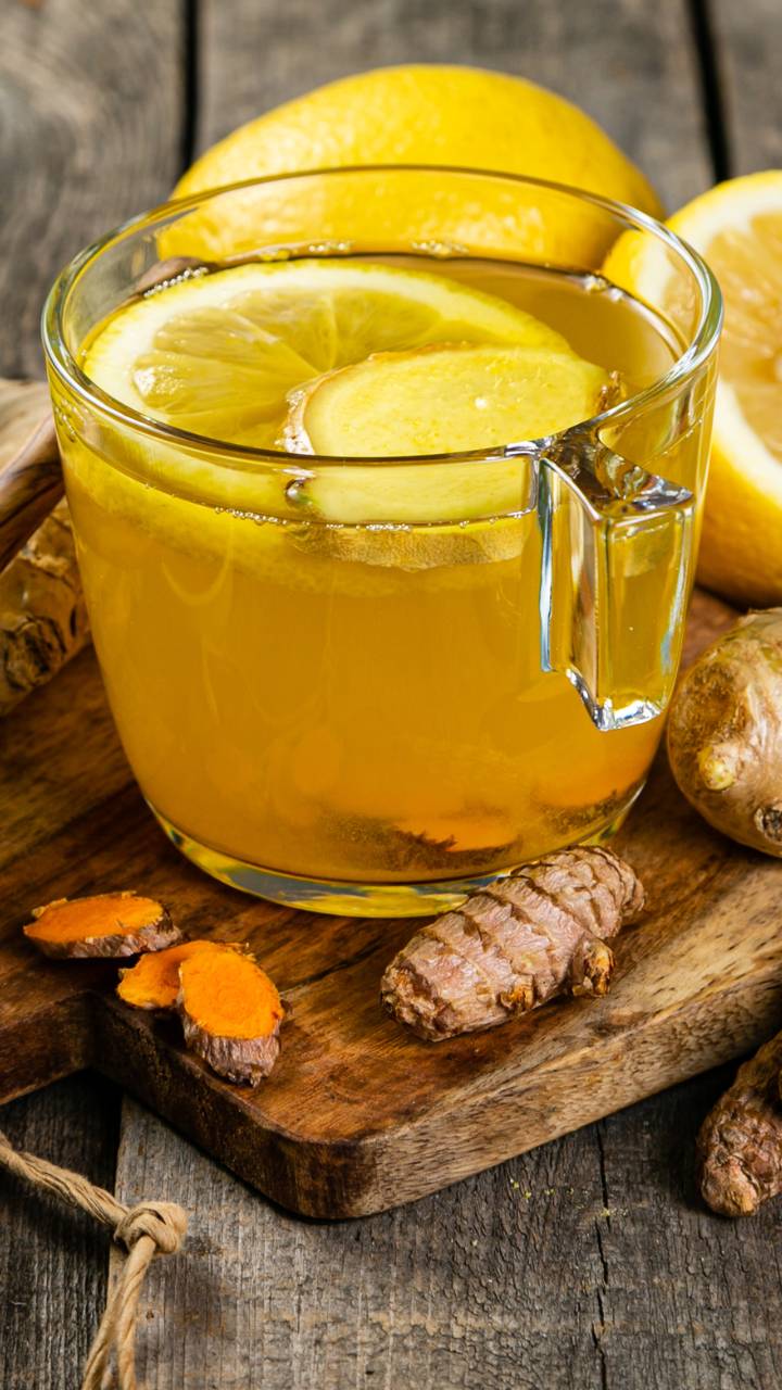 Melt belly fat with lemon turmeric water