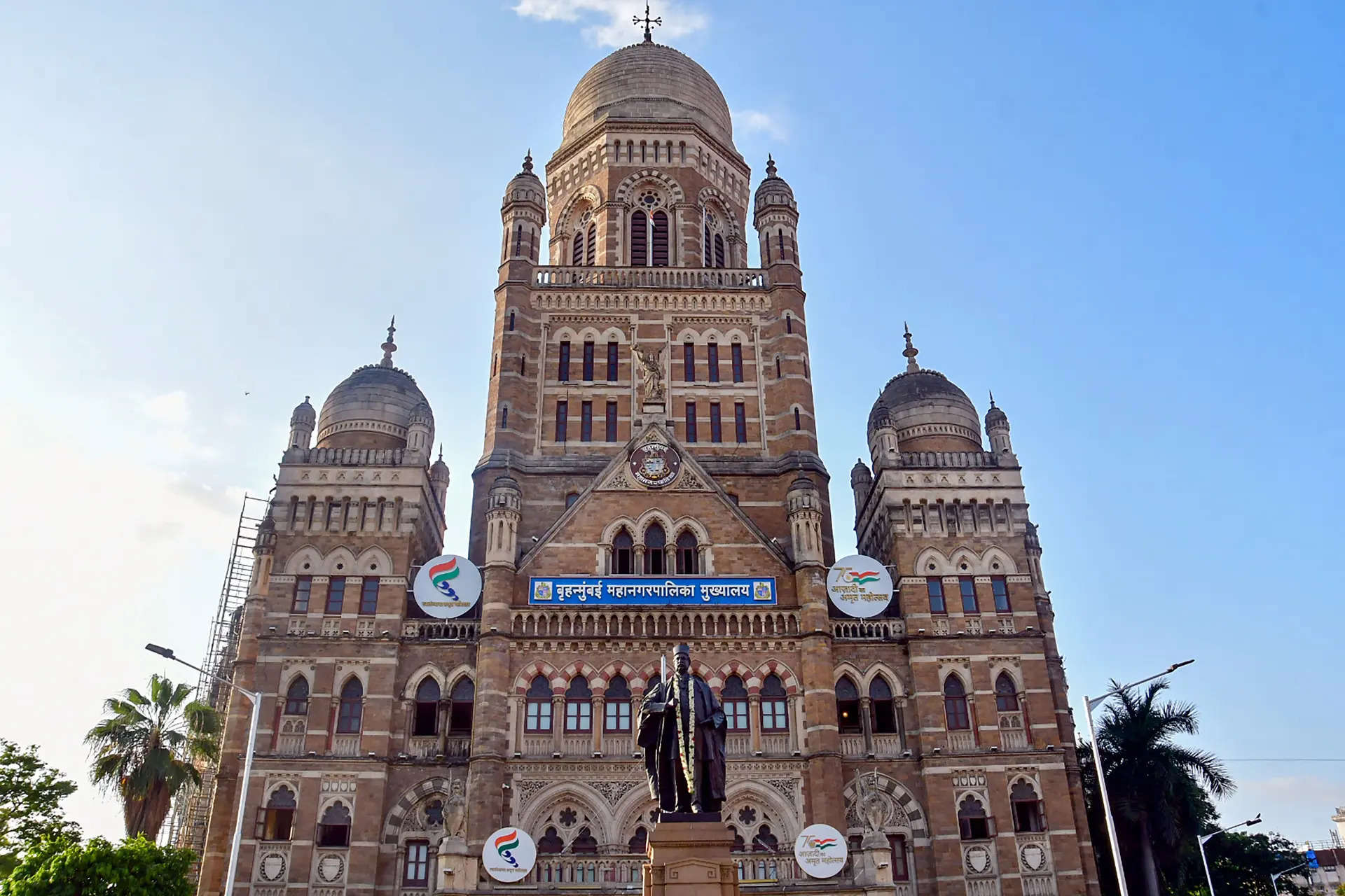 BMC delaying FIR in illegal cell tower collapse: Somaiya