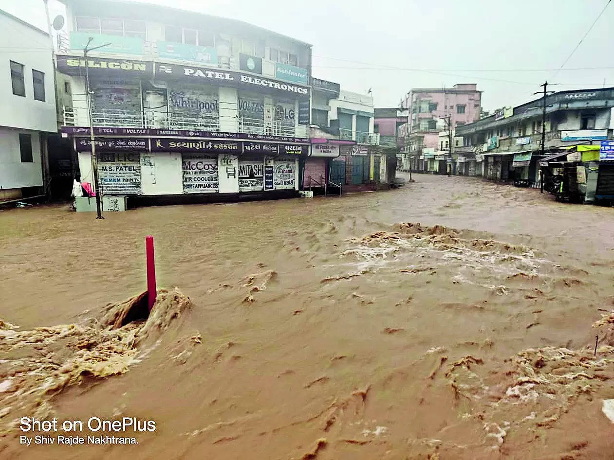 Rain onslaught on Dwarka: Rescue ops continue