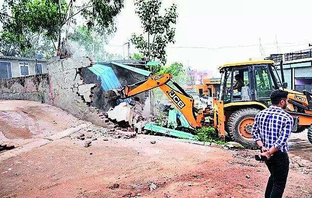 Illegal construction in 100 Gurgaon homes: DTCP warns of sealing drive