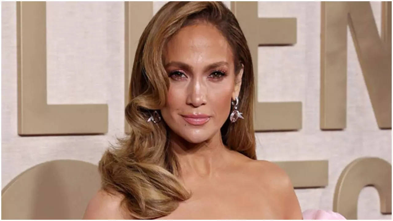 Birthday Special: Five times when Jennifer Lopez redefined fashion | English Movie News Filmymeet