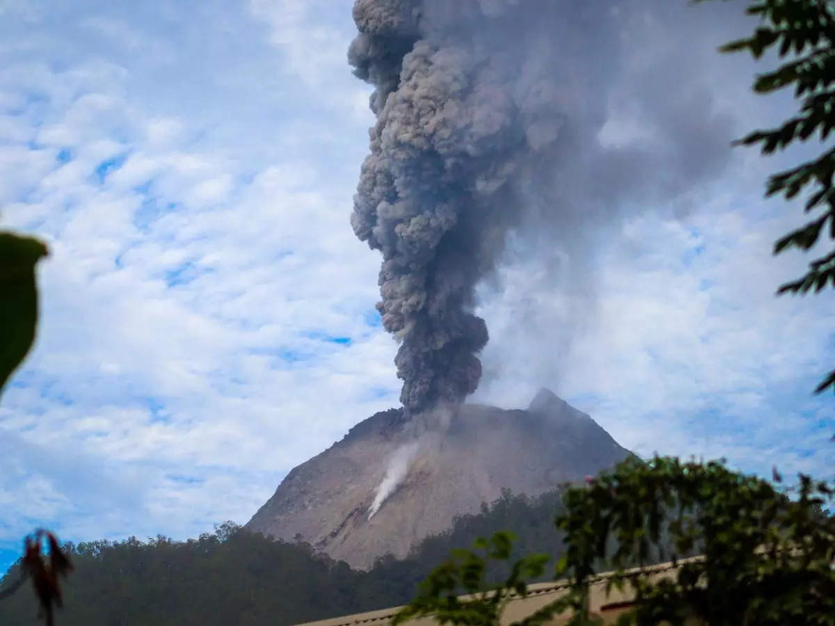 5 volcanoes with ongoing eruptions since May