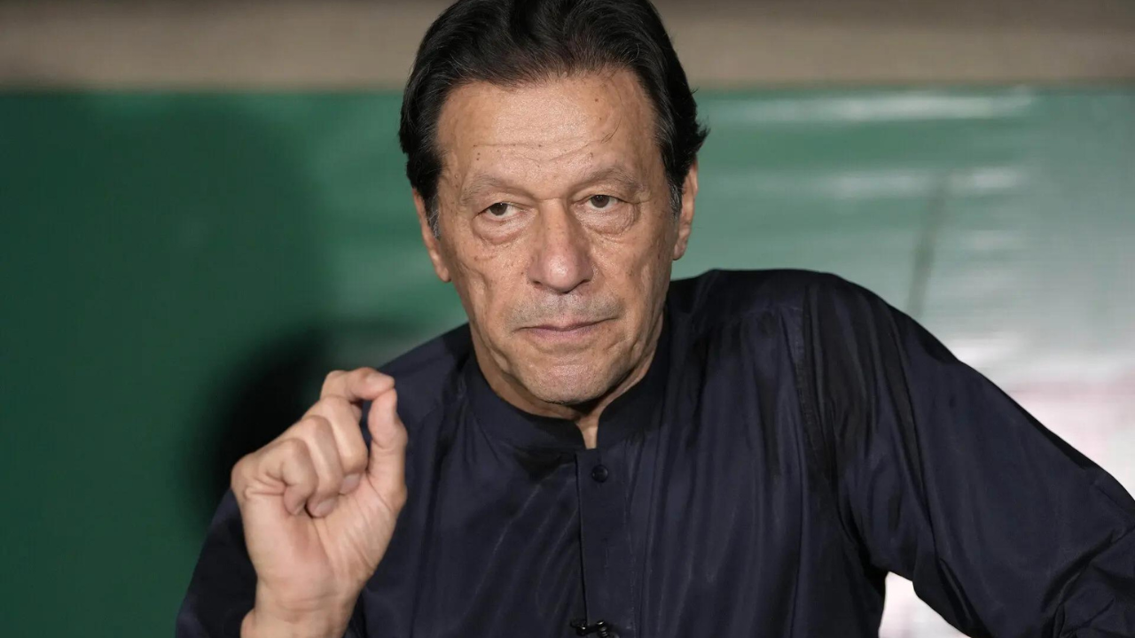 Jailed Imran Khan to run for Oxford Chancellor post? Internet can't keep calm