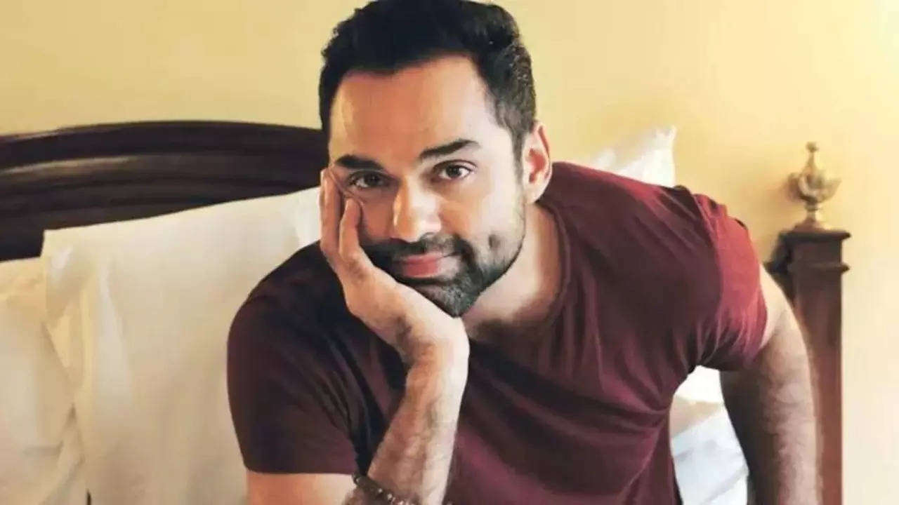 Abhay Deol opens up about sharing the ‘Deol’ surname during his childhood, admits fame is not always a blessing | Hindi Movie News