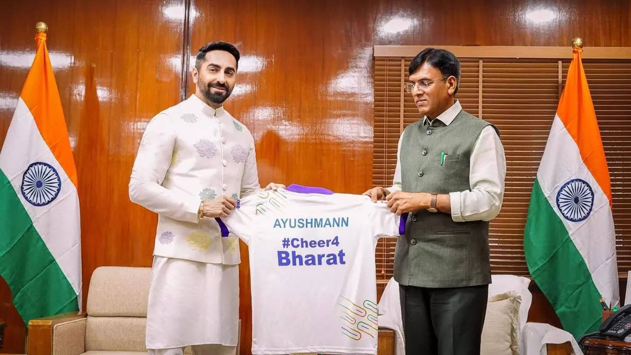 Paris Olympics 2024: Ayushmann Khurrana along with Union Sports Minister Mansukh Mandaviya urges citizens to cheer for team India- WATCH | Hindi Movie News Filmymeet