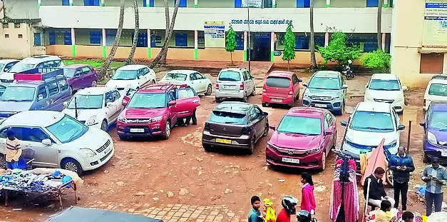 Students face trouble as illegal parking lot opens in front of school