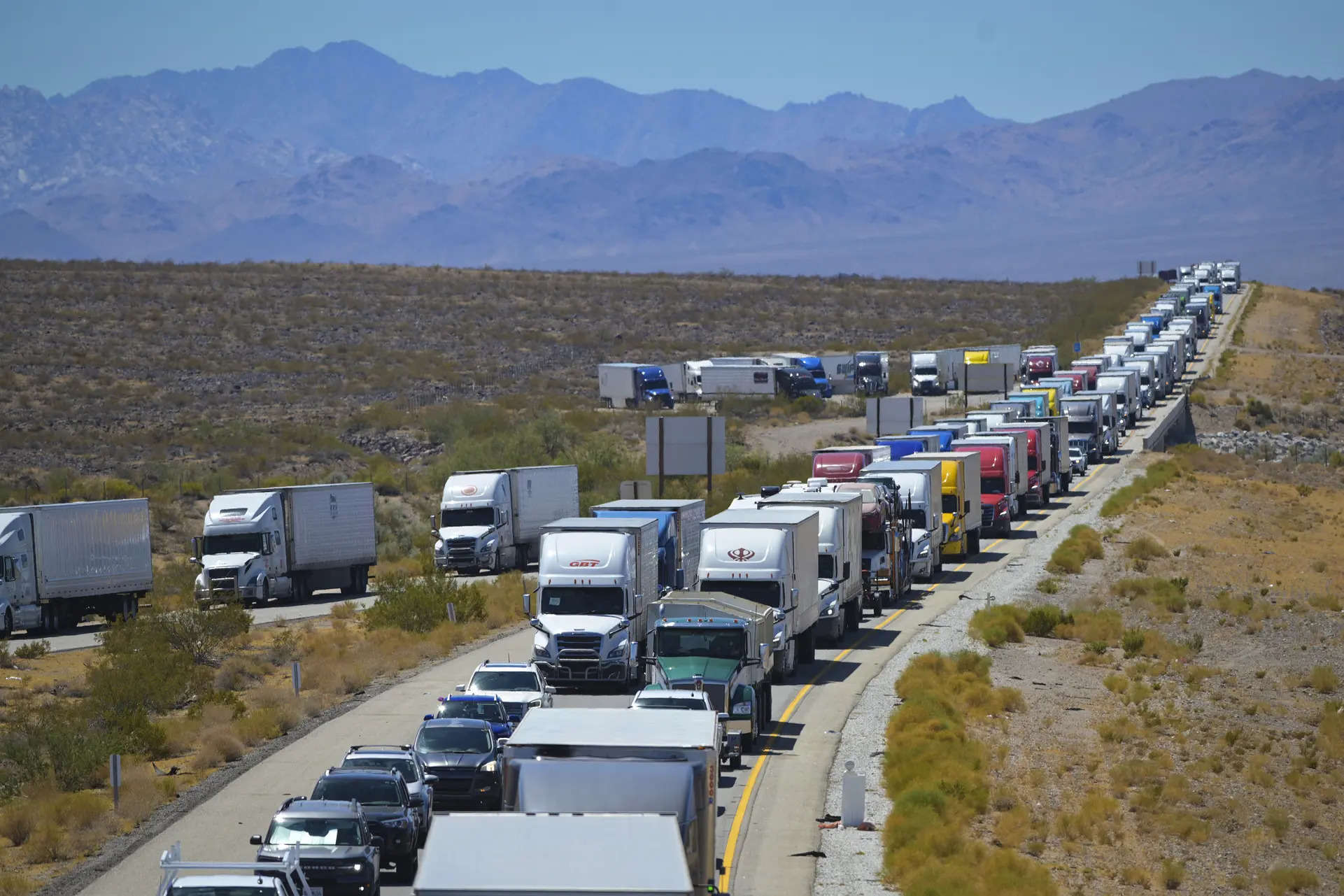 Lithium battery fire traps drivers for hours on California highway