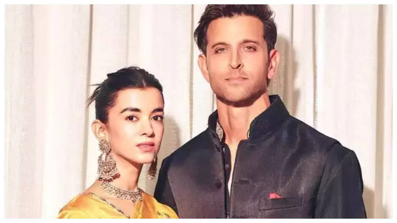 Have lovebirds Hrithik Roshan and Saba Azad broken up? Netizens speculate... | Filmymeet