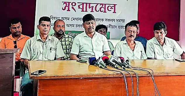 Driver’s union urges govt to address Meghalaya blockade