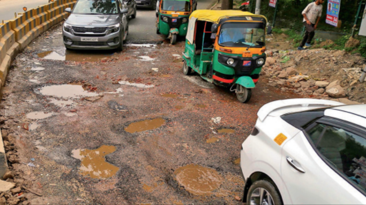 Gurgaon: How leakages in a pipeline leave this key city road riddled with potholes
