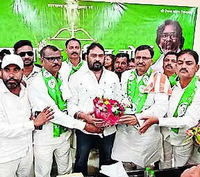 Tell people about govt schemes: JMM to grassroots workers