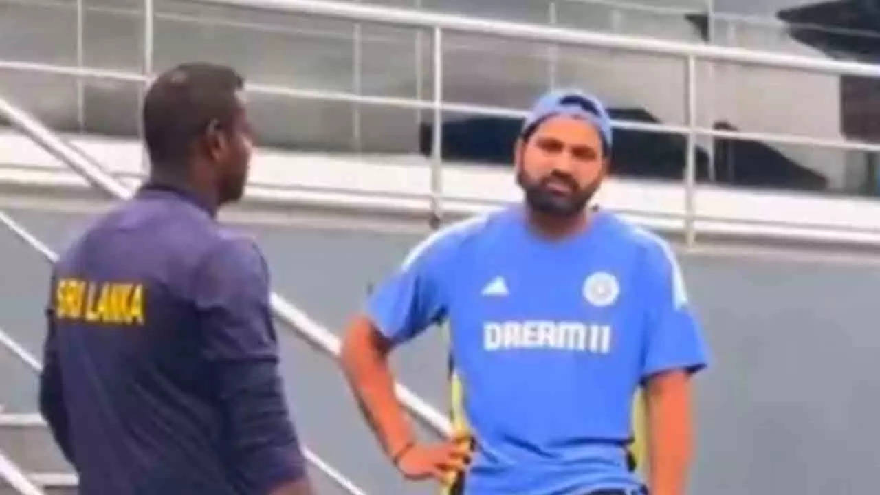 Watch: Rohit Sharma meets Angelo Mathews ahead of SL ODIs