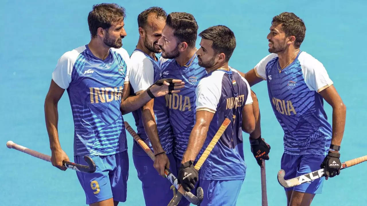 India qualify for quarterfinals in men's hockey