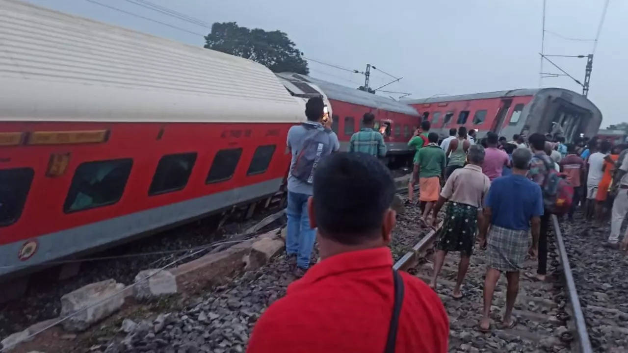Train derailment: Upper berths toppled onto cancer patients on way to Mumbai for treatment