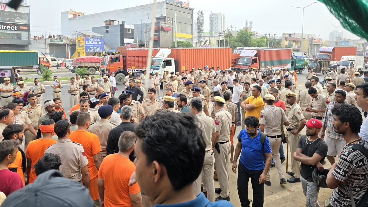 Delhi-Jaipur Expressway blocked after Kanwariya's death in road accident