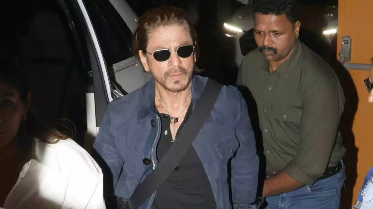 ‘Shah Rukh Khan is perfectly fine and in excellent health,’ insider shares update amid US eye treatment rumours – Exclusive | Hindi Movie News