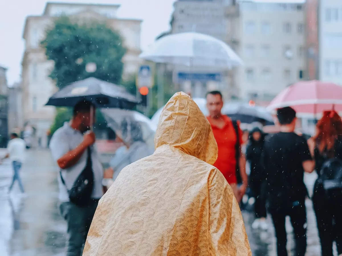 IMD issues orange alert for heavy rain in Delhi and Kerala, warns of severe downpours across India