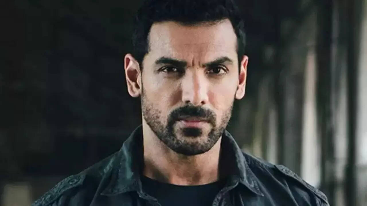 John warns paparazzi during trailer launch of Vedaa