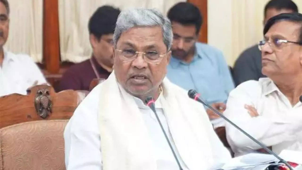 Muda scam: Resolute cabinet in tow, Karnataka CM rules Siddaramaiah out resignation