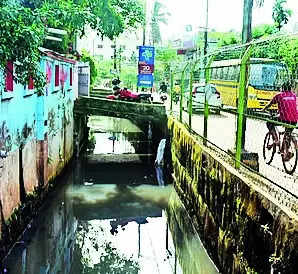 Residents to BMC: Cover drains, manholes promptly