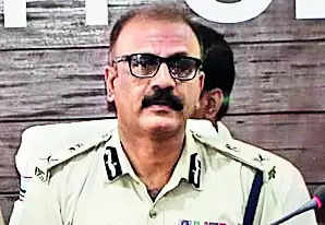 Improve law and order, DGP tells rank and file across state