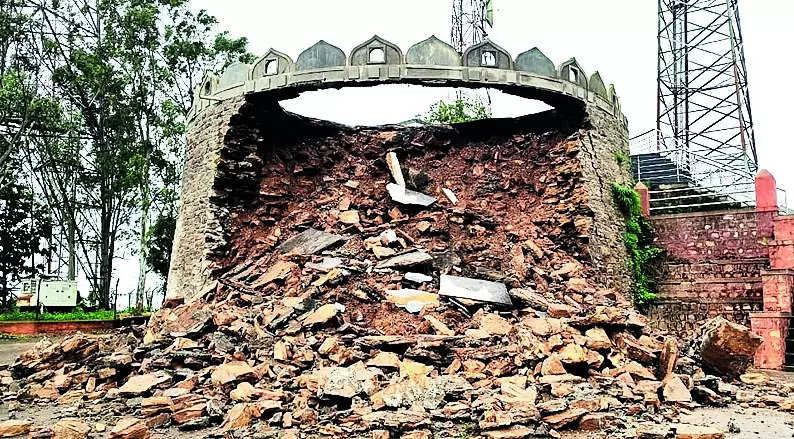262-year-old watchtower of Kittur Fort collapses