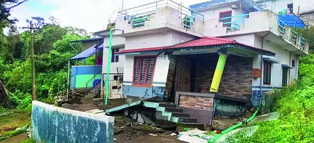 GSI team to inspect cracked houses in Kokkal