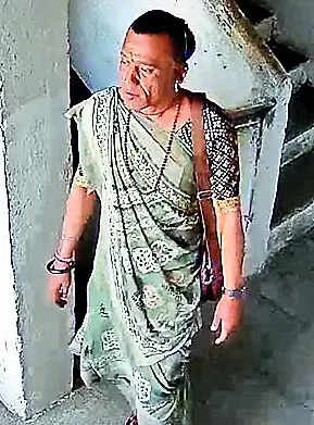 Man carries out theft posing as eunuch, held from Rajkot