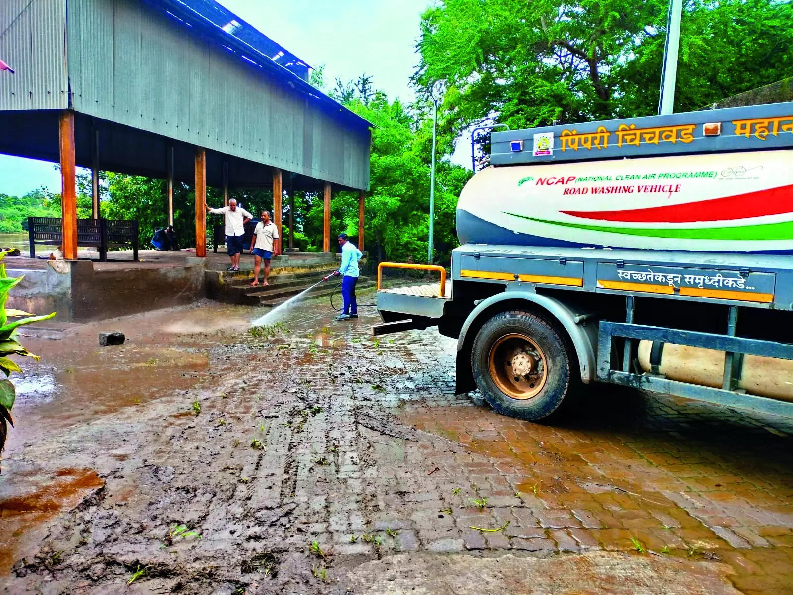 Health checkups, cleaning of roads in flood-hit areas of Pimpri Chinchwad