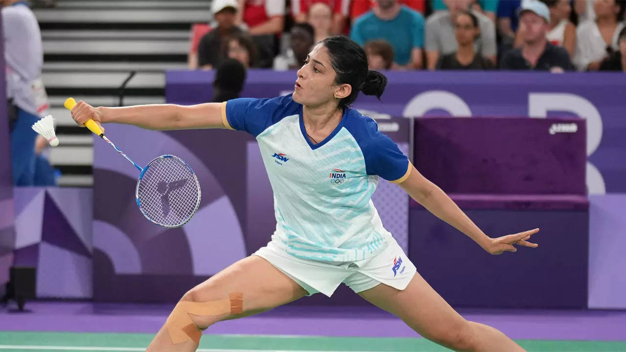 Can't suddenly push player under the bus, says Ponnappa on Padukone's criticism