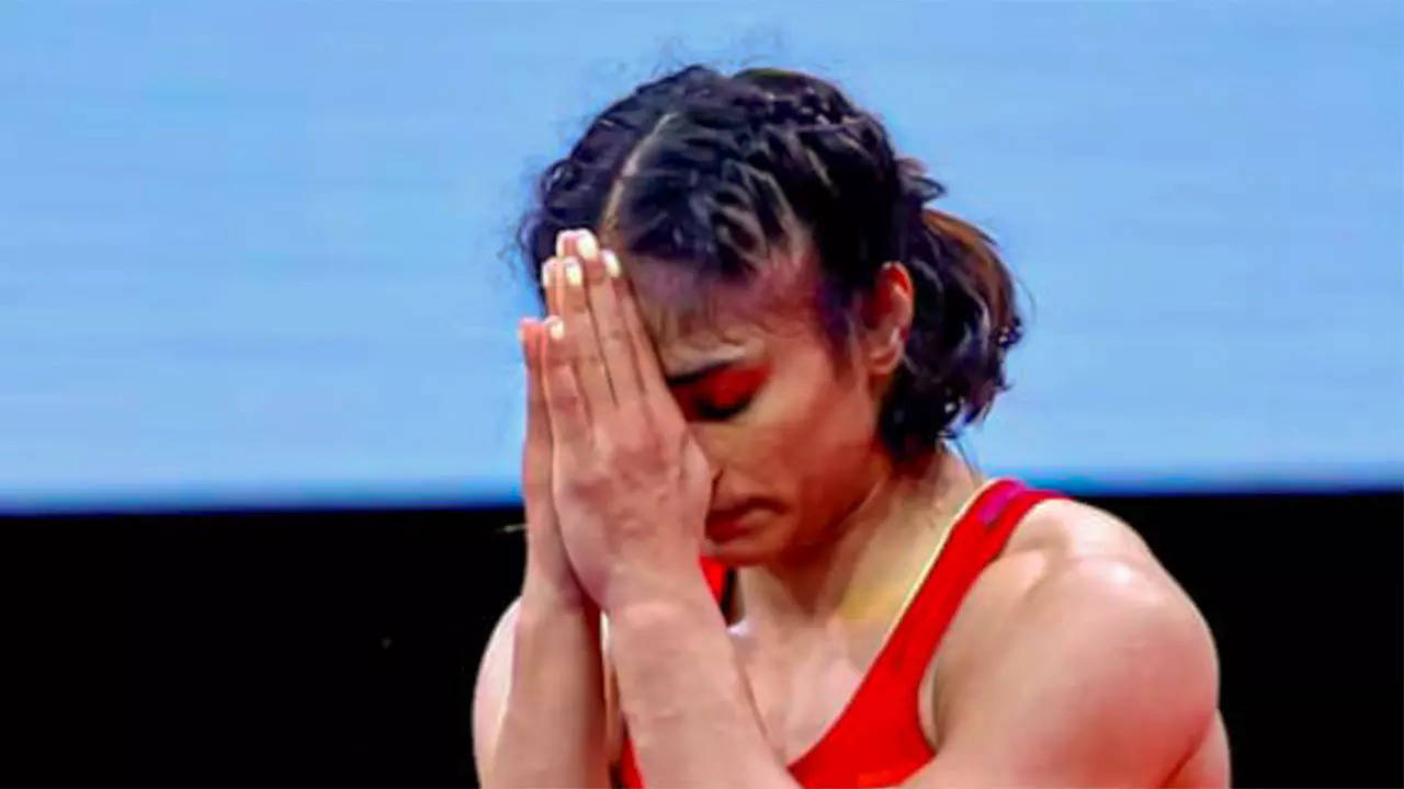 Historic! Vinesh becomes 1st Indian woman wrestler to reach Olympic final