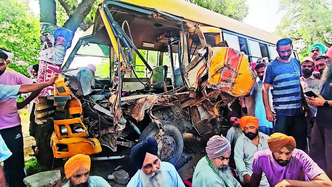 Class I kid killed, 5 hurt in Ludhiana school bus crash