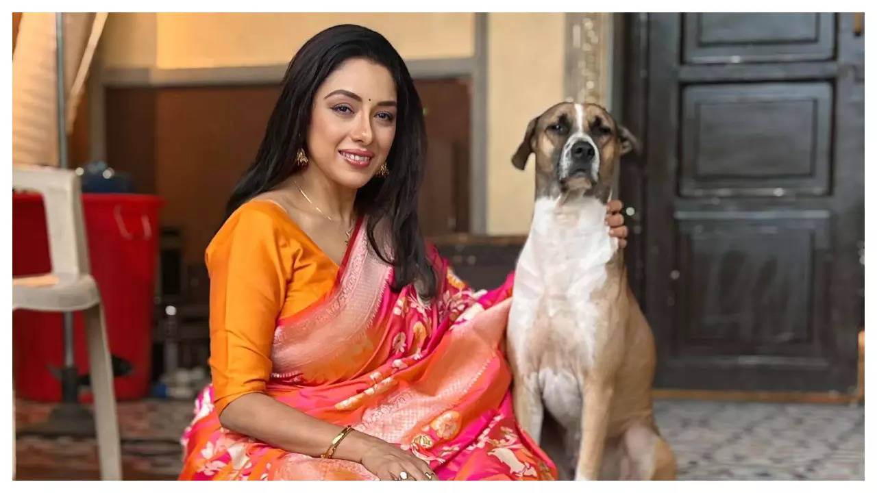 Anupamaa actress Rupali Ganguly expresses her happiness about sharing screen space with pet dog from the sets; see pics