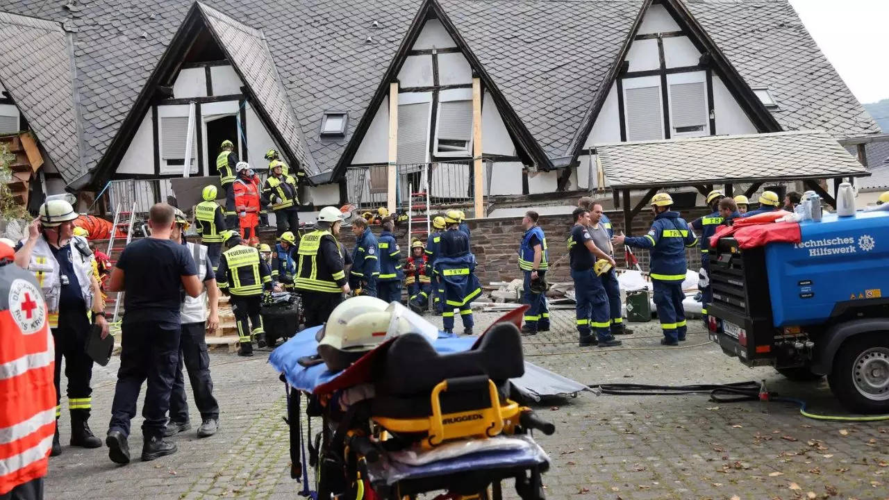 German hotel collapse in Moselle wine valley kills two, one guest still trapped