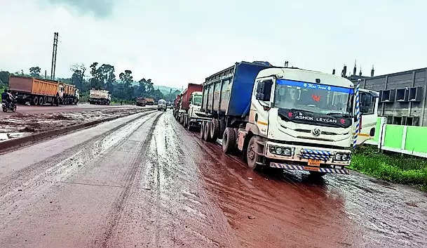 Parking woes on NH-520 plague Sundargarh school