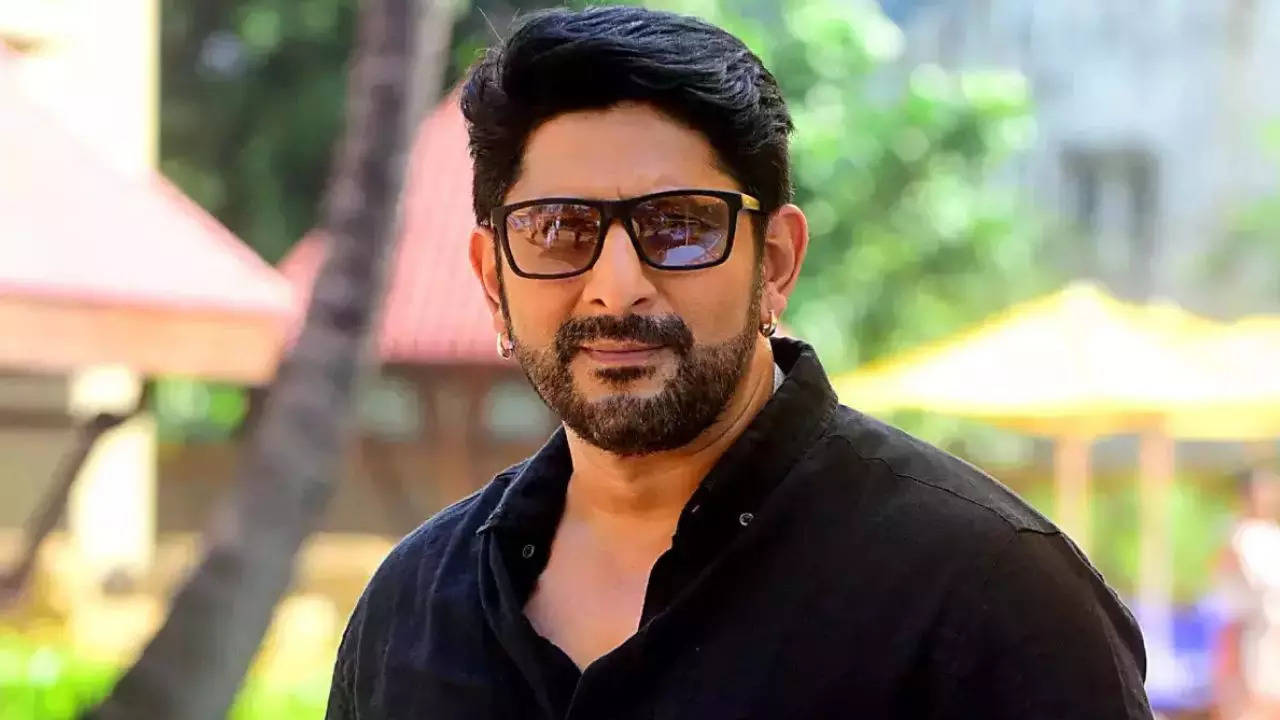 Arshad Warsi says some actors are getting heavily paid, hence to compensate for it, other actors are getting paid very less: 'Baaki ke log suffer kar rahe hai' Filmymeet