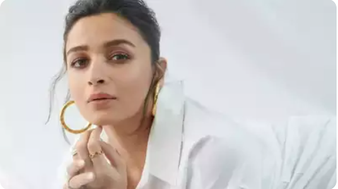 Alia Bhatt to shoot for spy thriller 'Alpha' in Kashmir: reports | Hindi Movie News Filmymeet