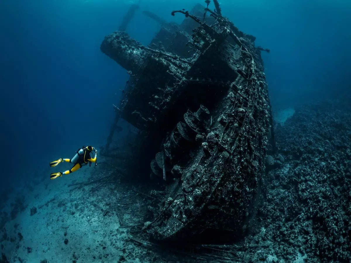 Sweden’s sunken treasure: 19-th century champagne found, but authorities won’t let anyone sip