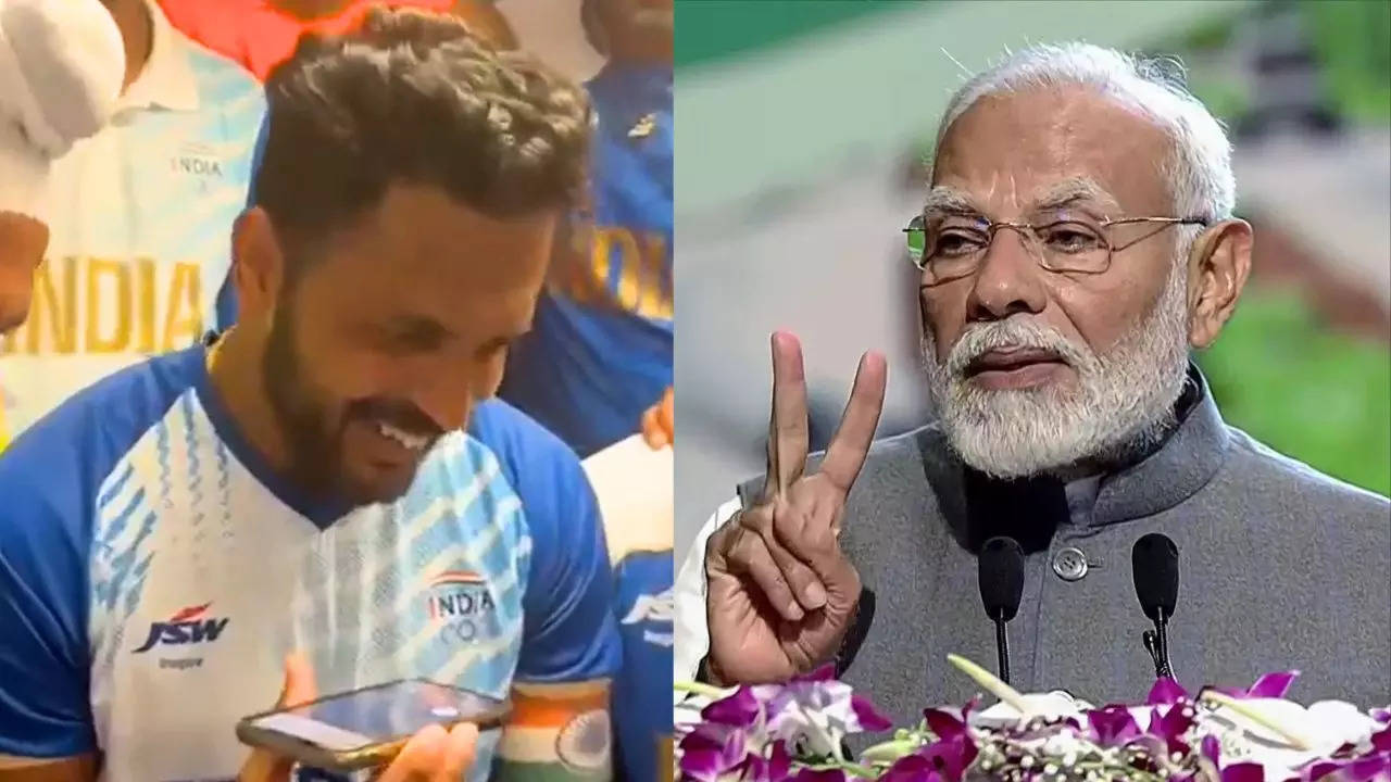 Watch: PM Modi's call evokes laughter after Oly bronze