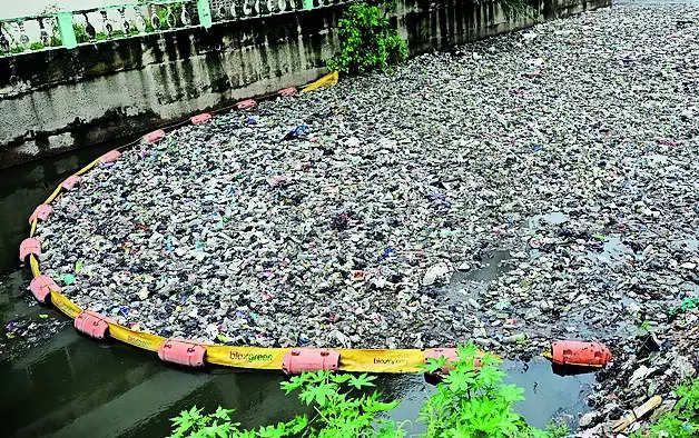 Corp to install trash booms to keep Amayizhanjan Canal clean