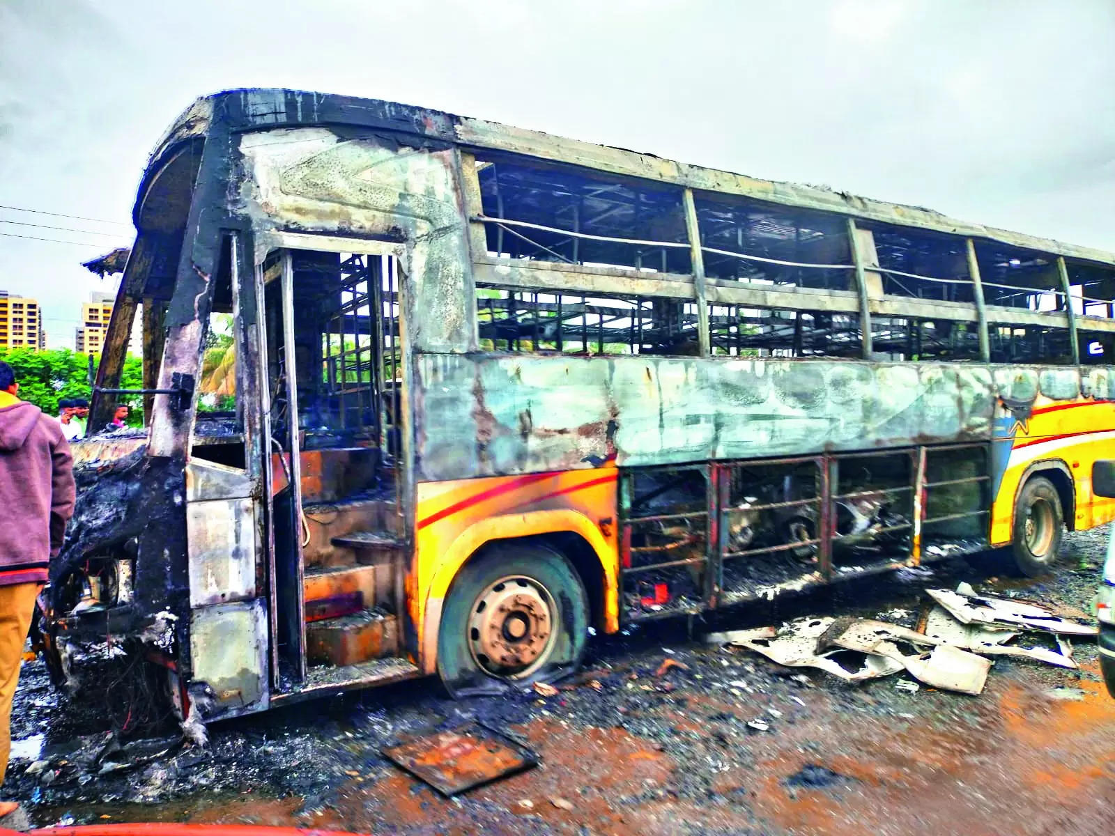 Fire engulfs bus on Pune-Solapur highway, driver’s swift action saves all 14 passengers