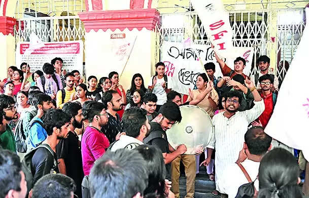 A year after ragging death, JU students hold mass convention