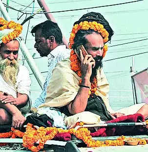 190 temporary mobile towers to boost connectivity in Maha Kumbh area