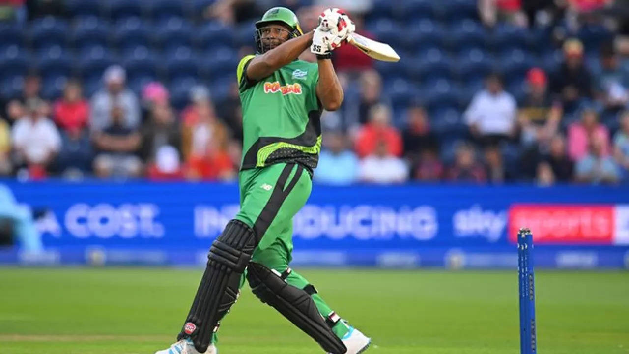 Watch: Pollard smashes Rashid for five consecutive sixes