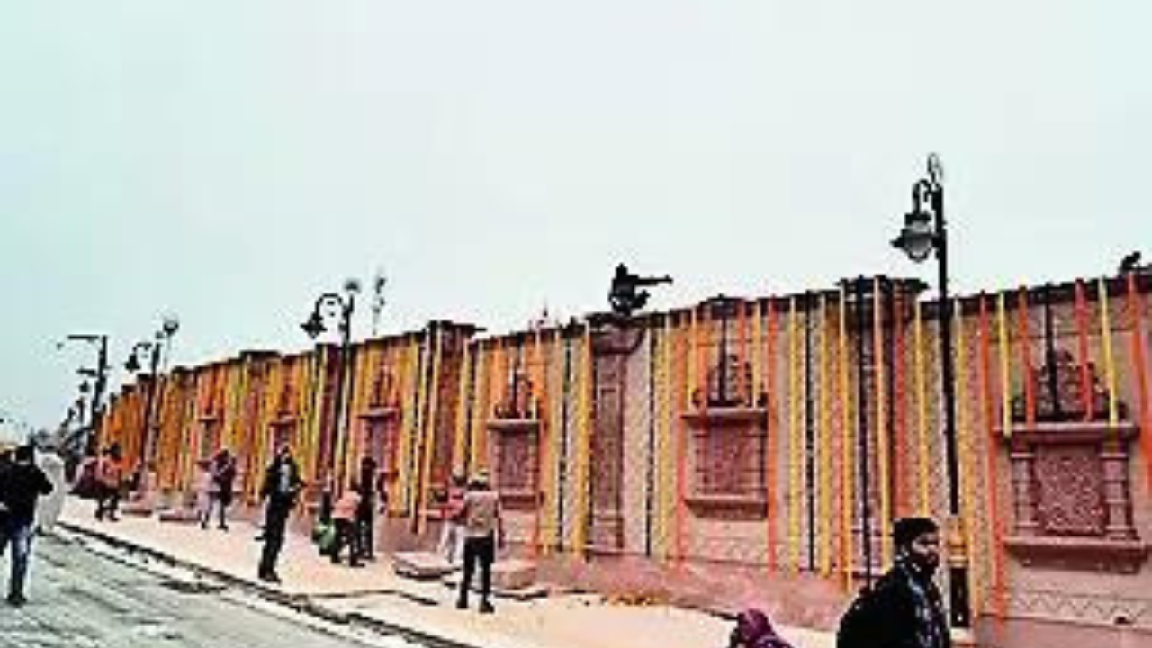 Thousands of lights &lsquo;missing&rsquo; on Ayodhya&rsquo;s Bhakti Path, Ram Path; FIR filed