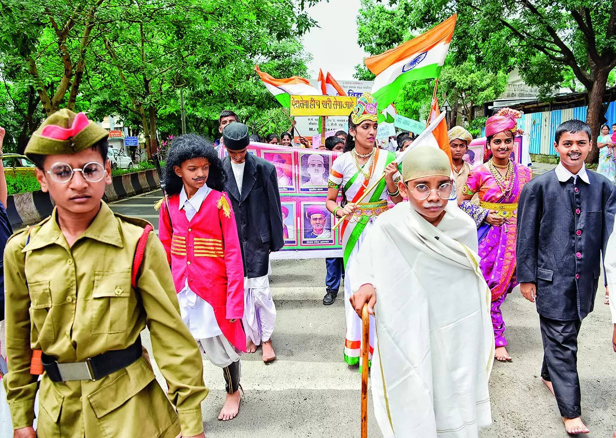 Tricolour fervour grips city as citizens deck up premises in paraphernalia